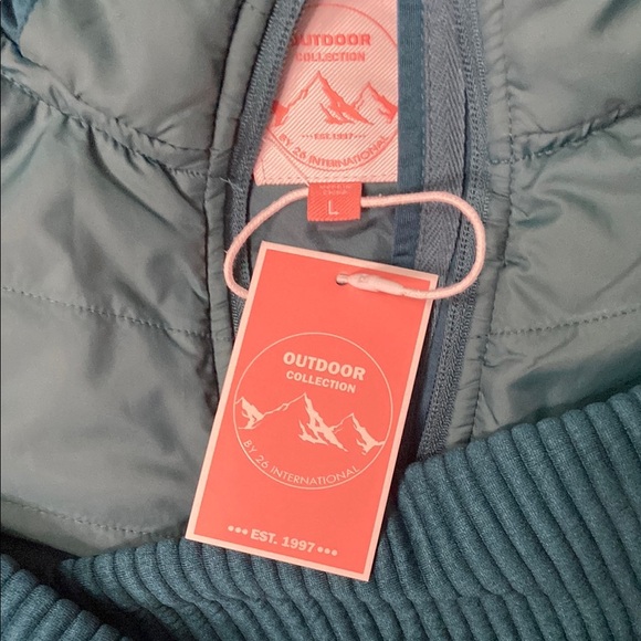 NWT Women’s OUTDOOR Collection Jacket - Picture 3 of 4